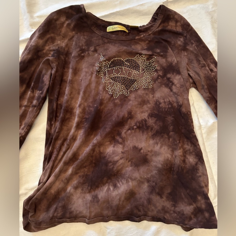Y2k brown longsleeve tee with rhinestone bedazzled heart